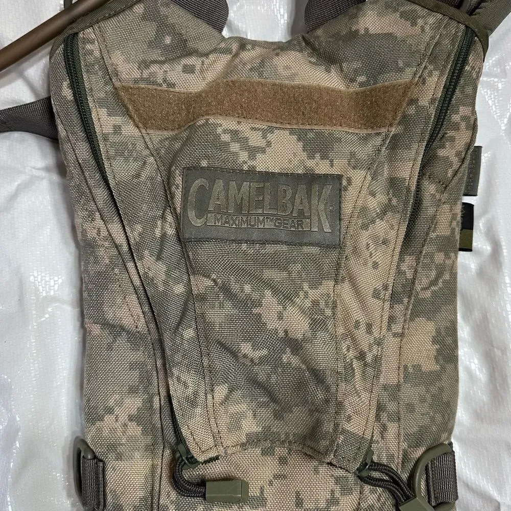 Camelbak Camo print Maximum Gear Thermobak 3 liter 100oz Hydration System